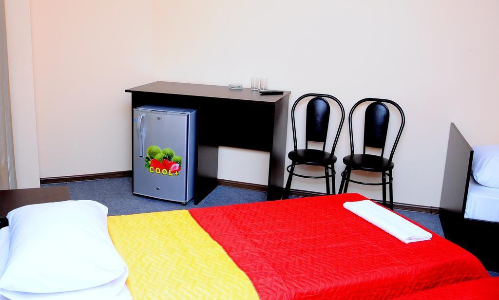Hotel Shine In Kobuleti Zimmer foto
